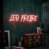 Custom Neon: LEO FREIRE