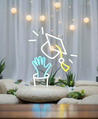 2025 Graduation Cap Neon Sign – view 4