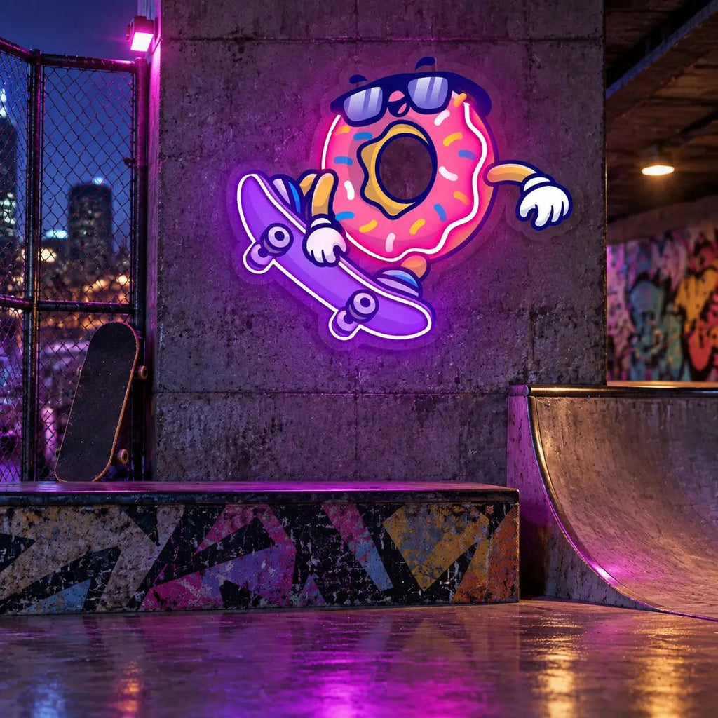 Beignet Mignon Jouant Skateboard Cartoon