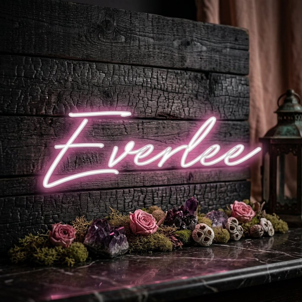 Custom Neon: Everlee