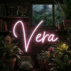 Custom Neon: Vera