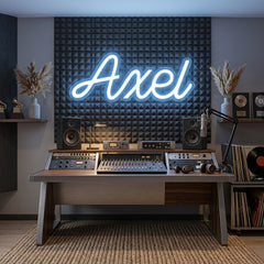 Custom Neon: Axel