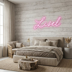 Custom Neon: Lisel