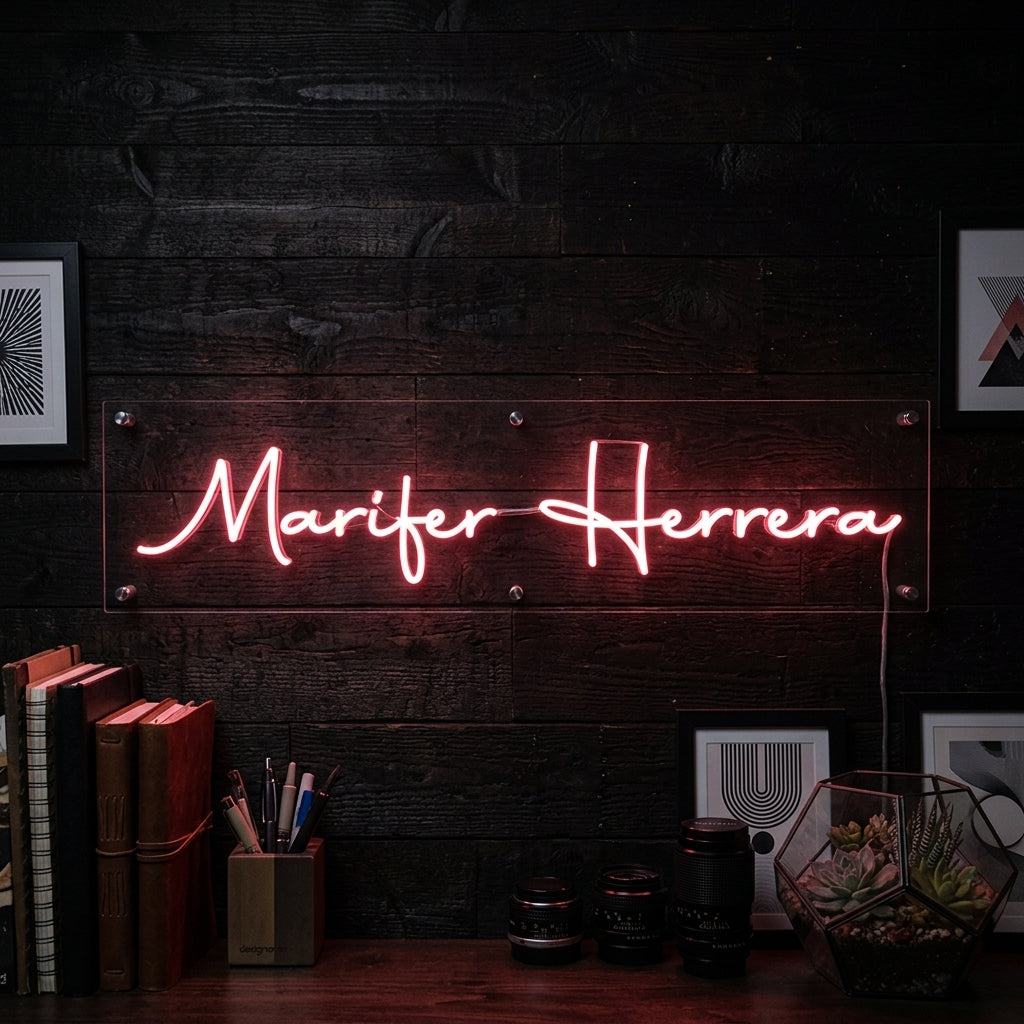 Custom Neon: Marifer Herrera