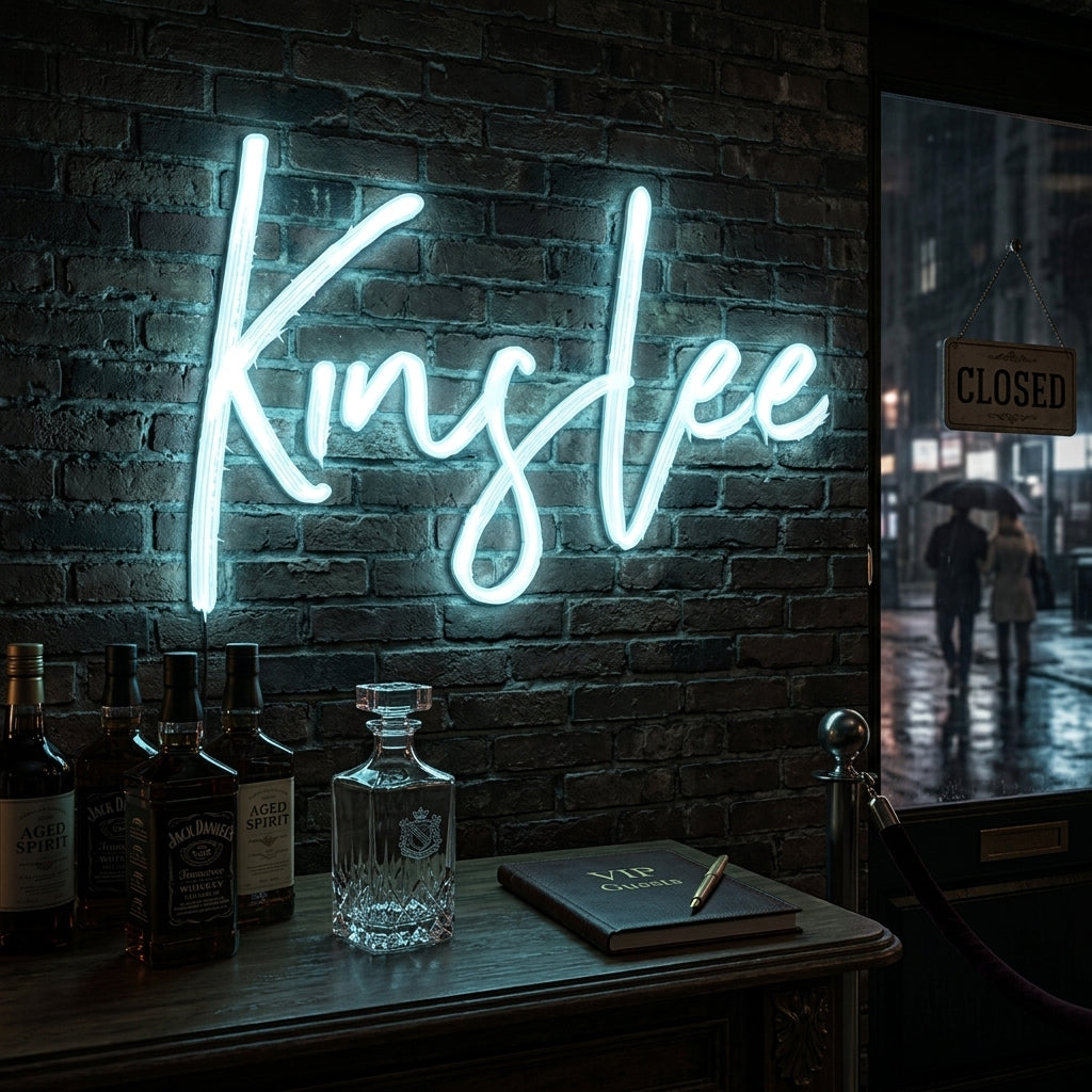 Custom Neon: Kinslee