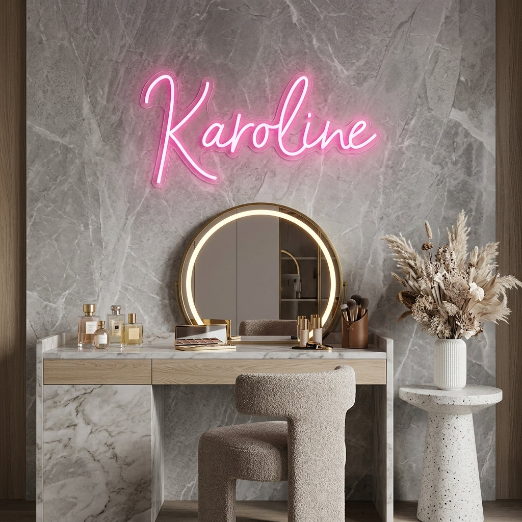 Custom Neon: Karoline