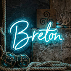 Custom Neon: Breton