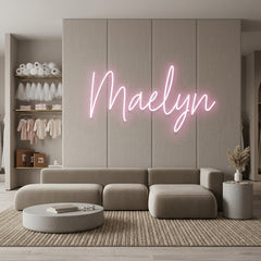 Custom Neon: Maelyn