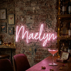 Custom Neon: Maelyn