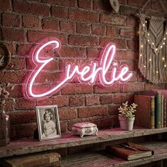 Custom Neon: Everlie