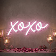 Custom Neon: xoxo