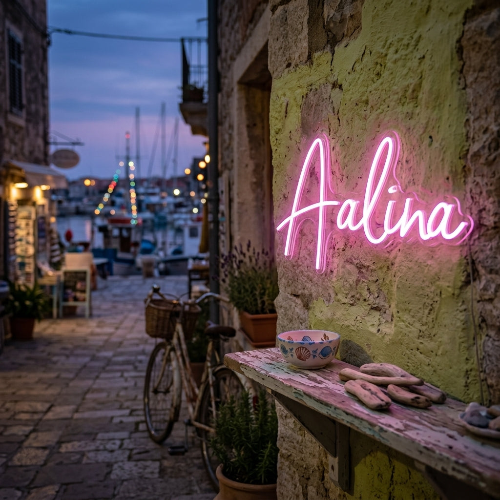 Custom Neon: Aalina