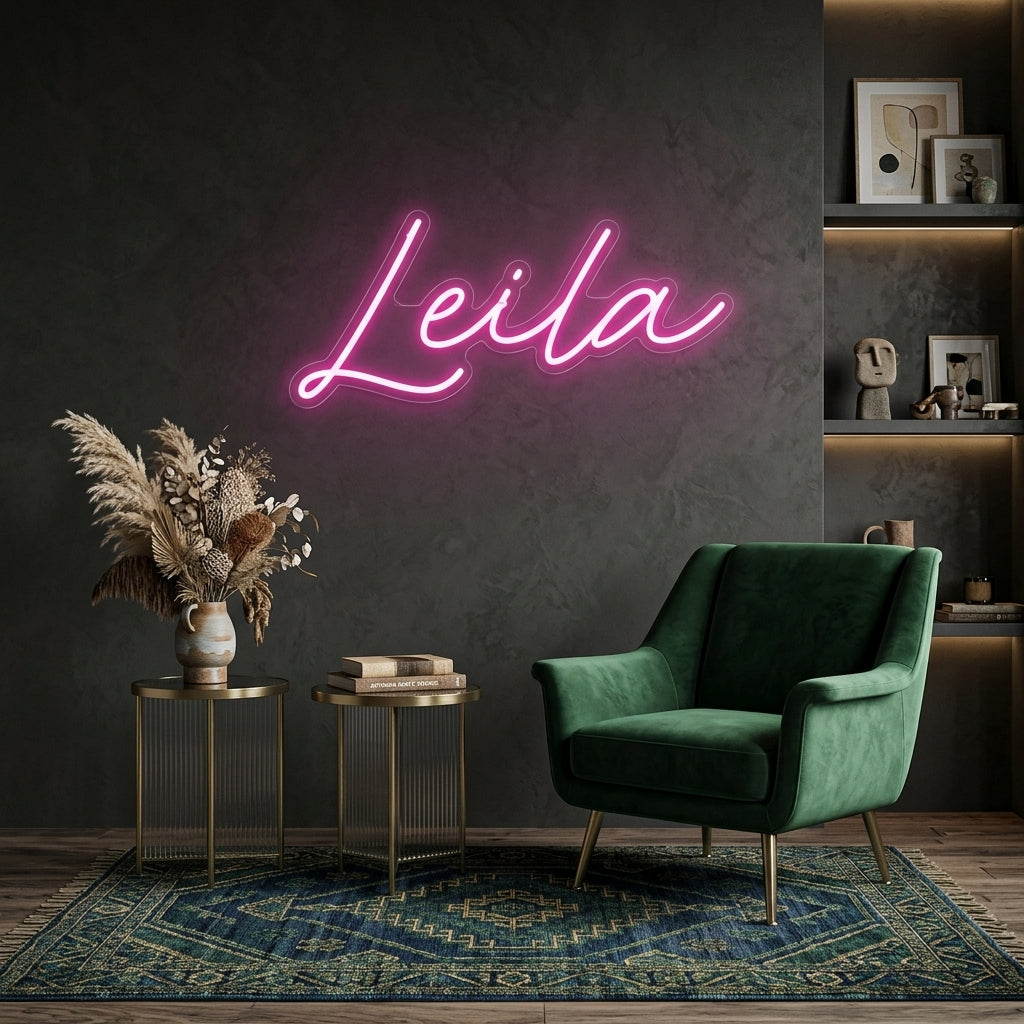 Custom Neon: Leila
