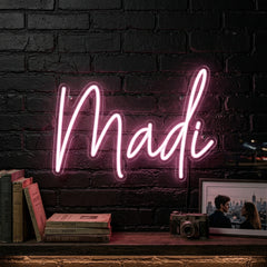 Custom Neon: Madi