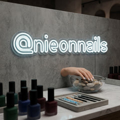 Custom Neon: @nieonnails